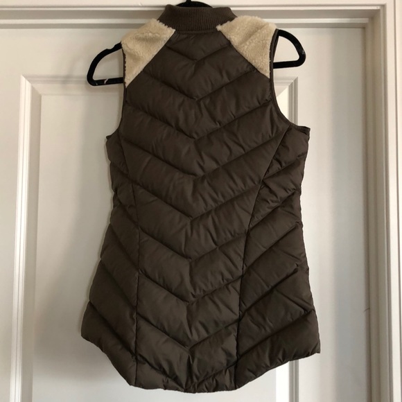 FINAL💵NWT Athleta Responsible Down Tundra Vest XS - Picture 3 of 6